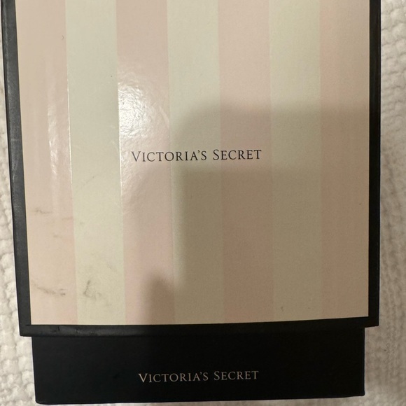 Victoria Secret reusable strapless bra tape - Picture 2 of 4